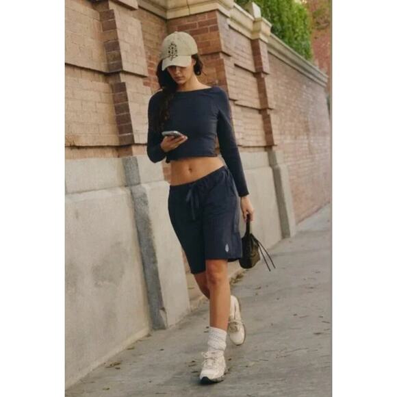 NEW Free People FP Movement Hot Shot Easy Set Medium Black Long Sleeve Shorts - Picture 1 of 10